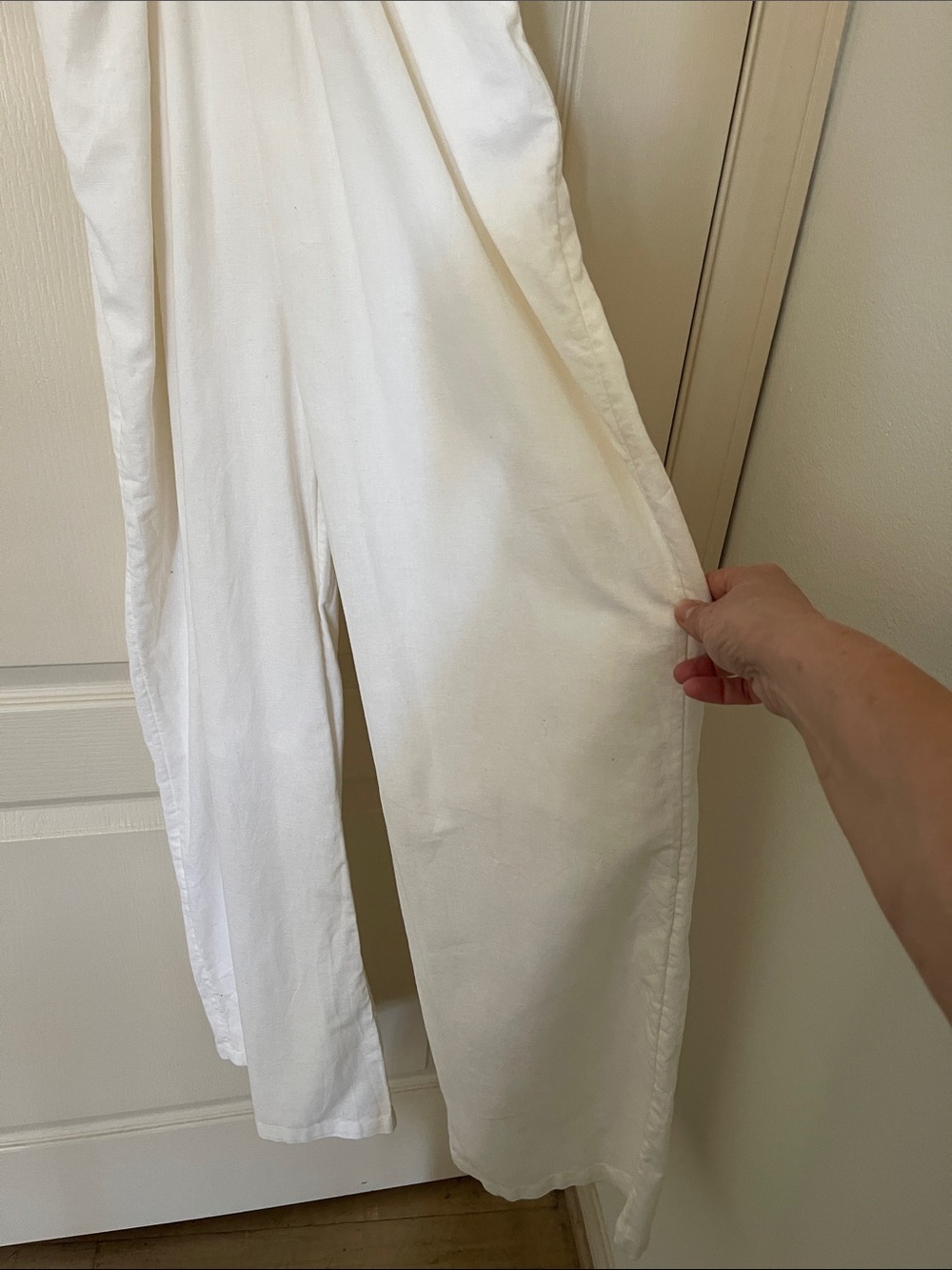 Jumpsuit with Puff Sleeves - Picture 7 of 12